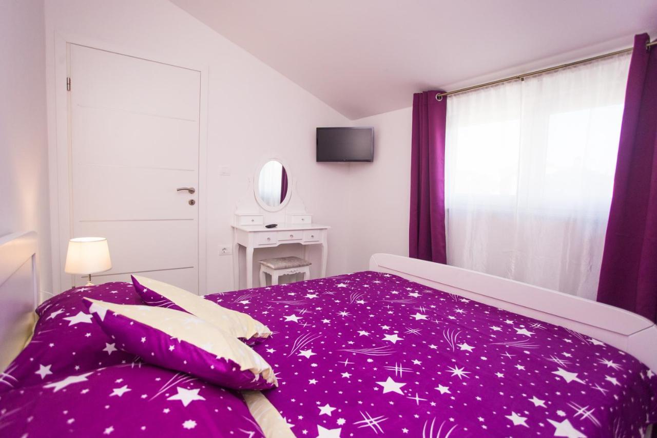 App Sara Apartment Kanfanar Exterior foto